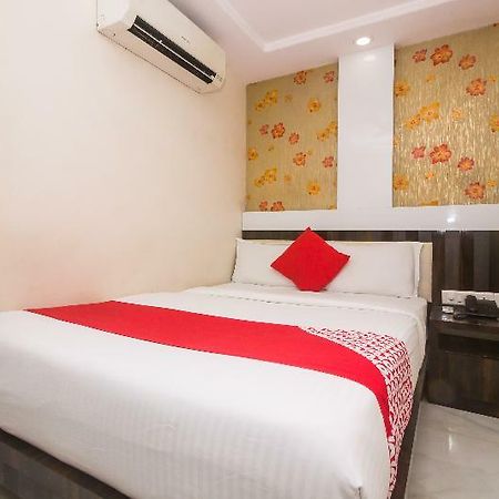 Oyo 8193 Hotel Pearl View Мумбай Екстериор снимка